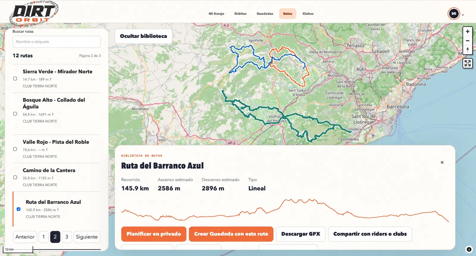 Biblioteca de rutas de Dirt Orbit con recorridos ficticios mostrados sobre el mapa