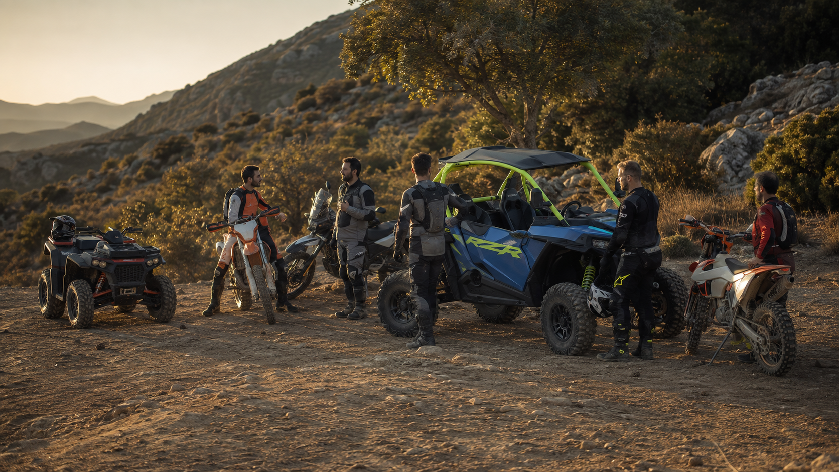 Riders de buggy, quad, Trail y Enduro preparando una salida en la montaña